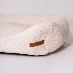 Rexproduct Frida Teddy ümmargune koera- ja kassivoodi (kreemikas) | Sniffy - Parima sõbra heaks